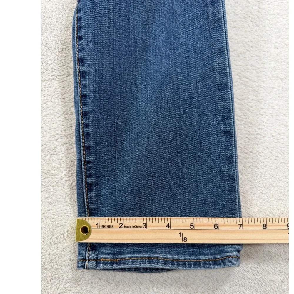 Levis 501 Original Fit Jeans Mens 30x32 Medium Wash Blue Button Fly Straight Leg
